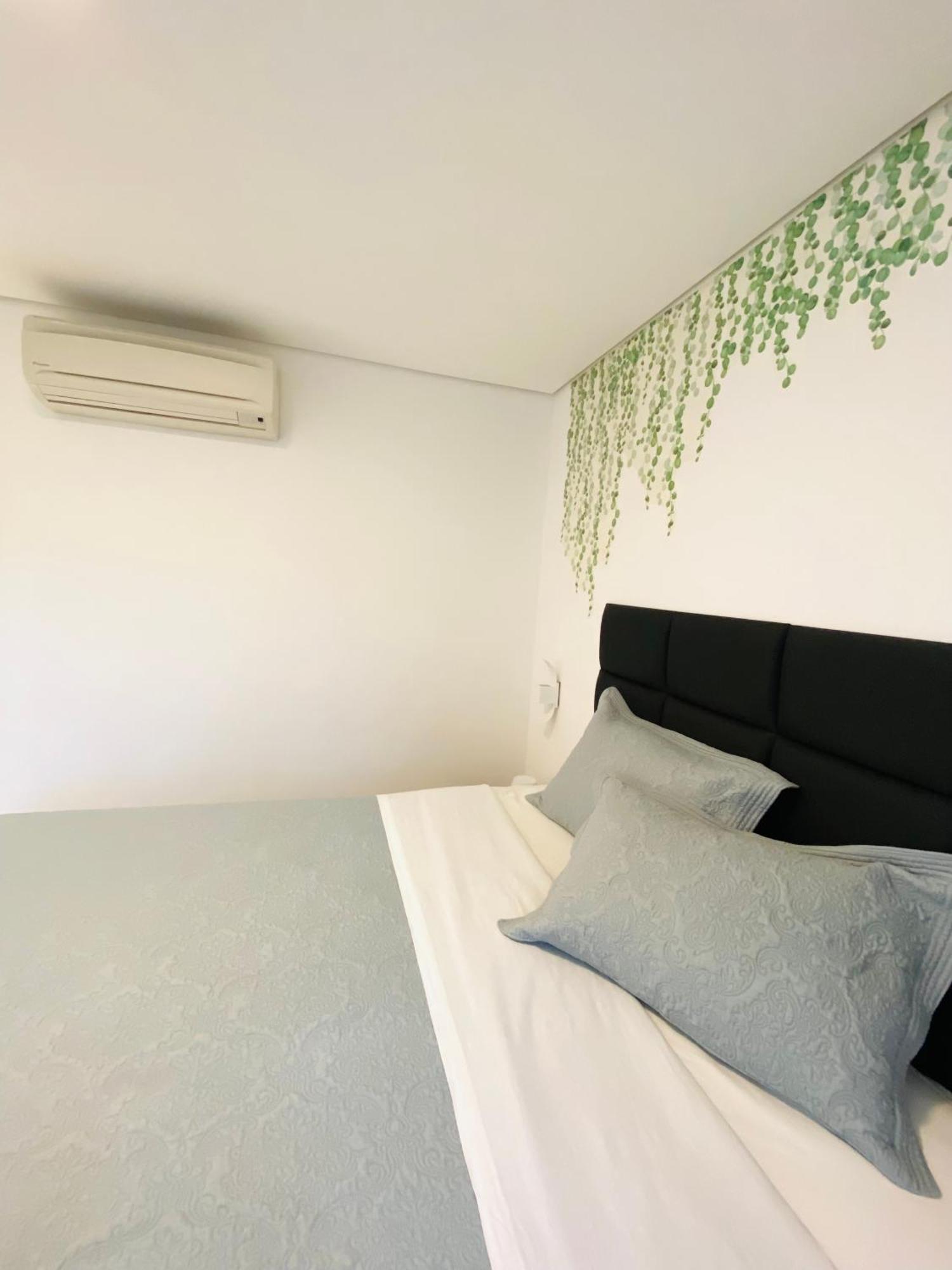 A 100 M Da Apartment